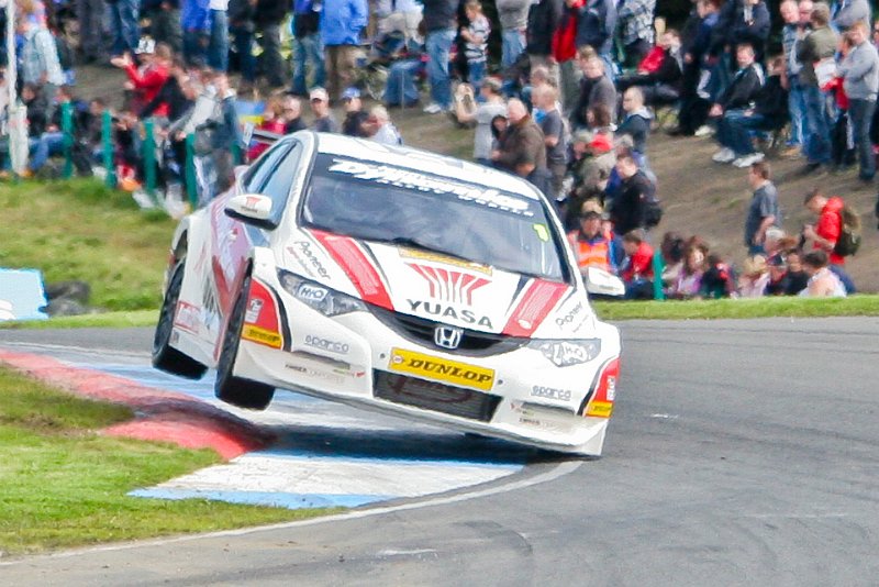 BTCC_races_Knockhill_August_26th_2012 (48).jpg